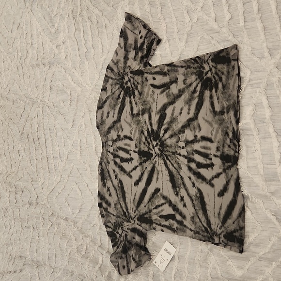 Black & gray tie dye Beetlejuice t-shirt size XL, new with tags! - Picture 5 of 7